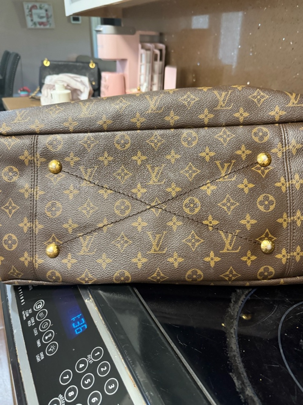 Louis Vuitton Brown Monogram Canvas Shoulder Bag with Vachetta Handle - Picture 4 of 5